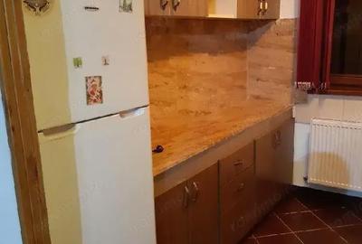 Garsonieră decomandată în Girocului