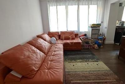 Apartament cu 3 camere semidecomandat în Grigorescu