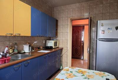 Apartament cu 3 camere decomandat în Lacul Tei - 4
