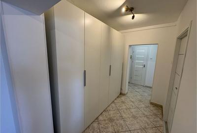 Apartament cu 3 camere decomandat, mobilat în 13 Septembrie - 8