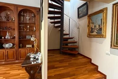 Apartament cu 6 camere decomandat, mobilat în Nordului - 1