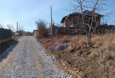 Teren de 846 mp, în Bârnova - 3