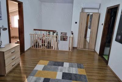 Casă cu 4 camere cu Teren 300 Mp în Central - 9