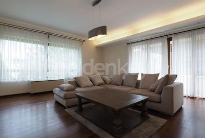 Apartament spatios cu 3 camere langa parc si metrou - 1