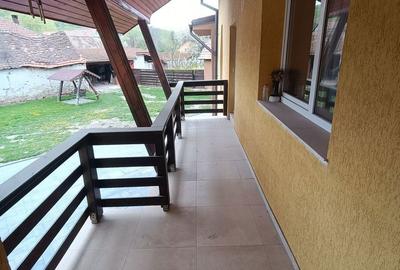 Casă cu 3 camere cu Teren 1760 Mp în Meteș - 10
