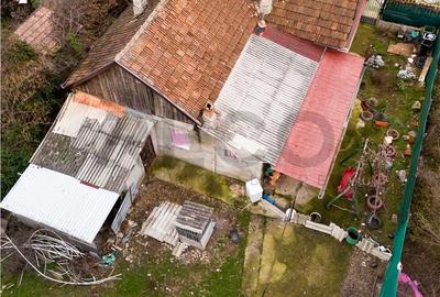 Casă cu 2 camere cu Teren 834 Mp în Cetariu - 8