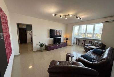 Apartament cu 3 camere semidecomandat în Central