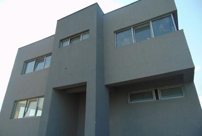 Casă individuală cu 4 camere cu Canalizare în Tunari - 2