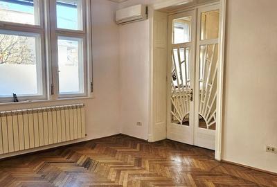 Casă cu 6 camere cu Teren 250 Mp în Unirii