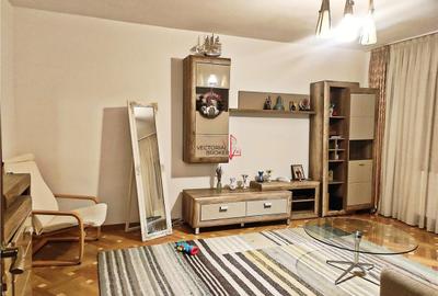 Apartament cu 3 camere decomandat, mobilat în Doamna Ghica