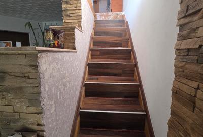 Casă cu 5 camere cu Canalizare în Adjud - 9