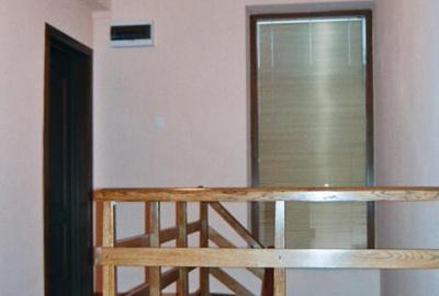 Casă cu 4 camere cu Canalizare în Băneasa