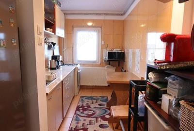 Apartament cu 2 camere decomandat în Sălaj - 4