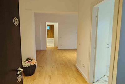 Apartament cu 8 camere în Berceni - 1
