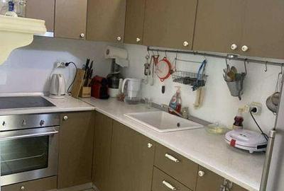 Apartament cu 3 camere în Ștefăneștii de Jos