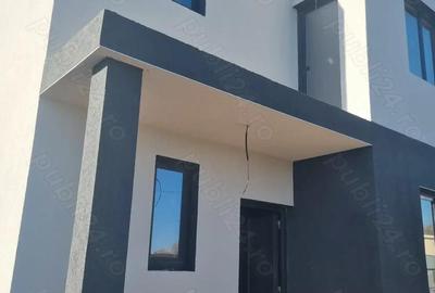 Duplex cu Perete Dublu, Proiect Modern - 5