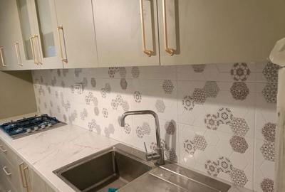 Apartament cu 3 camere decomandat în Coman - 8