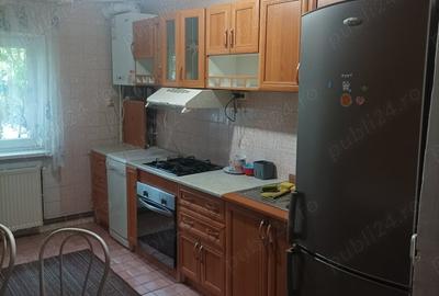 Apartament cu 3 camere decomandat în Semicentral