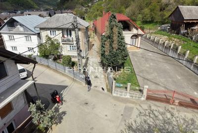 Casă cu 3 camere cu Teren 1171 Mp în Central - 4