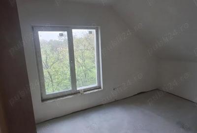 Casă cu Teren 2860 Mp în Țigănași - 2