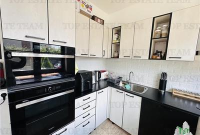 Vila exclusivista 6 camere, 330 mp construiti, 700 mp curte amenajata, ROSU - 7