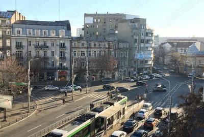 Apartament cu 4 camere decomandat în Central - 1