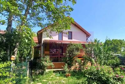 Casă cu 5 camere cu Teren 578 Mp în Joița