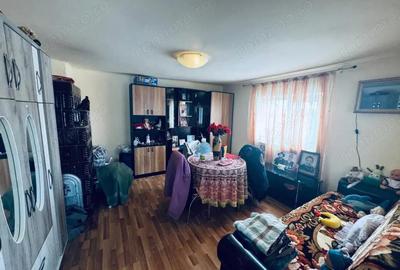 Casă cu 3 camere cu Canalizare în Central - 4