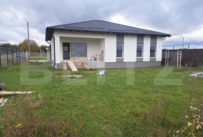 Casă individuală cu 4 camere cu Teren 750 Mp în Tărlungeni