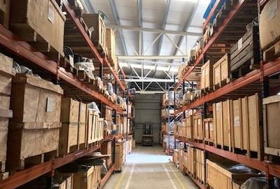 Hala de vanzare, an 2008, zona industriala Bacau - 2