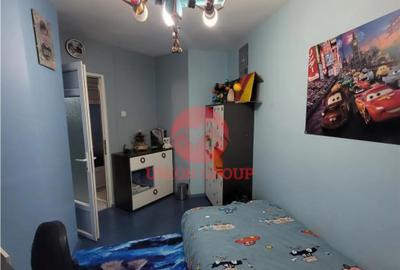 Apartament cu 4 camere decomandat, mobilat în Trocadero - 10