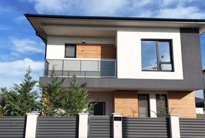 Casă modernă de vânzare  – 5 Camere, 4 Băi, Teren 800 mp, Piscină Încălzită - 1