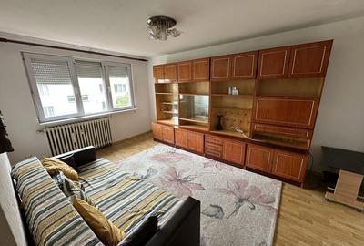 Apartament cu 3 camere decomandat în Giurgiului - 2