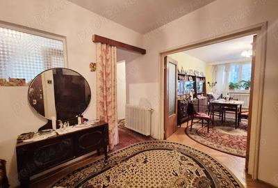 De vanzare Apartament cu 3 camere, parter, 2 boxe Bulevardul Traian, Piatra-Neam? De vanzare Apartament cu 3 camere, parter, 2 boxe Bulevardul Traian, Piatra-Neam? - 6