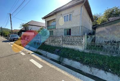 Casă individuală cu 4 camere cu Canalizare în Jucu de Sus - 2