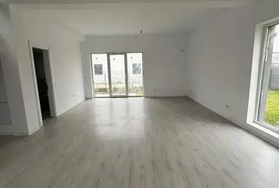 Casă cu 4 camere cu Teren 300 Mp în Tunari - 2