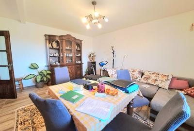 Casa individuala spatioasa, renovata total pe parter I Recas - 11