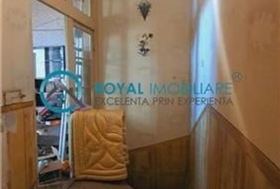 Royal Imobiliare - Vanzare imobil + teren zona Centrala - 10
