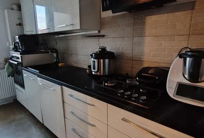 Apartament cu 3 camere decomandat în Central - 12