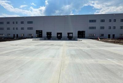 Spațiu comercial, de 300 mp, în Central - 3