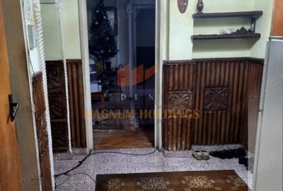 Apartament cu 4 camere semidecomandat, mobilat în Trivale