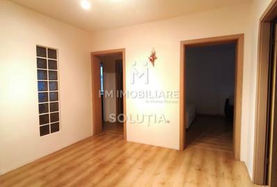 Apartament cu 5 camere decomandat în Traian - 11