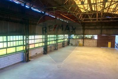 Spațiu industrial, de 550 mp, în Periferie