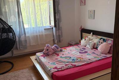 Casă cu 4 camere în Central - 1