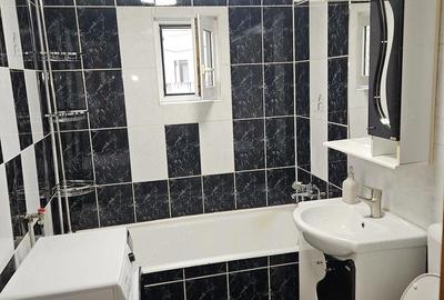 Apartament cu 3 camere decomandat în Decebal