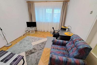 Apartament cu 3 camere decomandat în Dâmbu Pietros - 4
