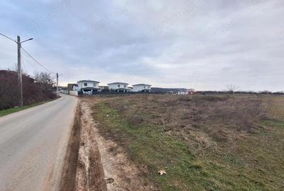 Teren de 703 mp, în Corbeanca - 2