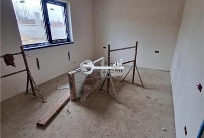 Casă individuală cu 4 camere cu Teren 500 Mp în Bârnova - 12