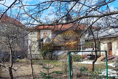 Spațiu comercial, de 300 mp, în Central - 4