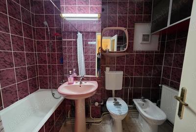 Apartament 4 camere decomandat, 78 mp utili + balcon 12 mp, etaj 1 Deva, B-dul Decebal - 15